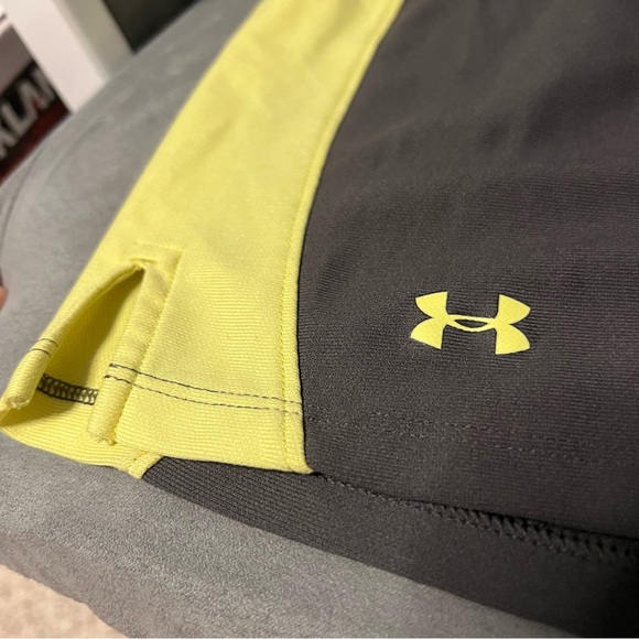 5/$100 Under Armour Grey/Yellow Shorts - Picture 3 of 3